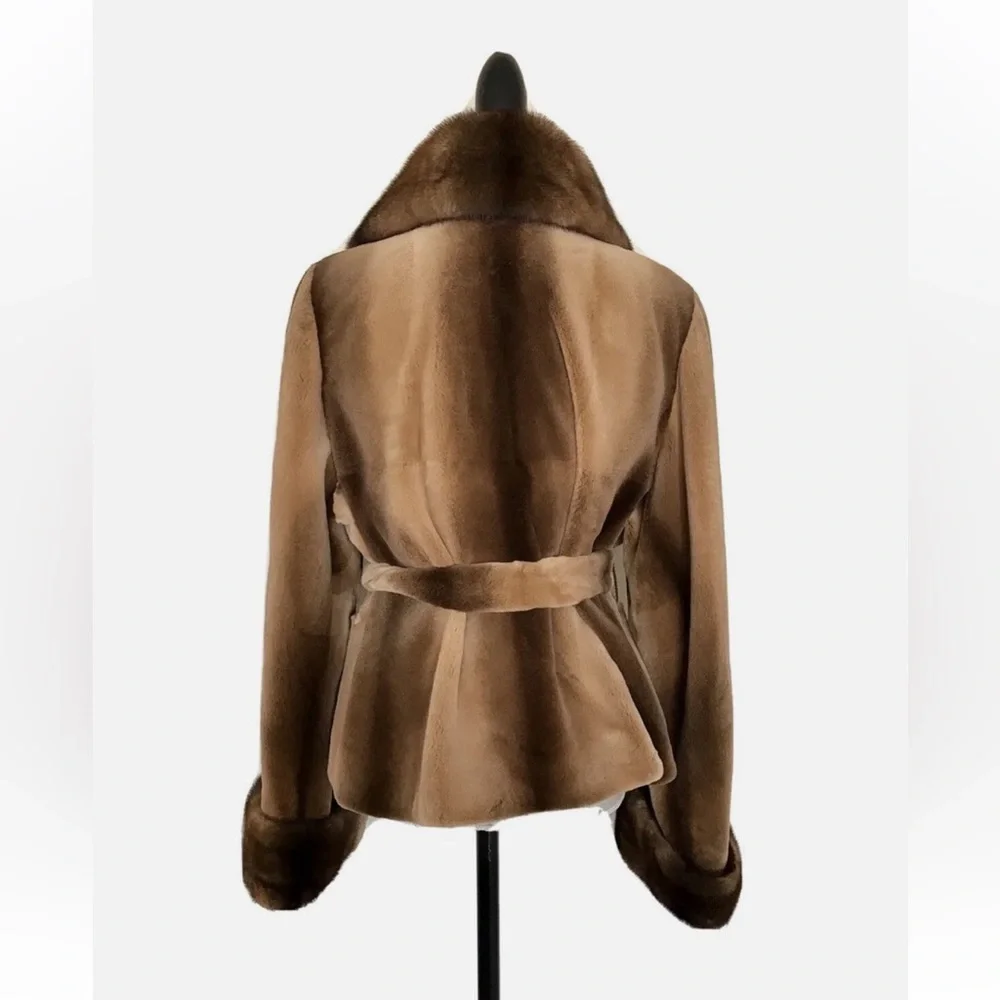 LIKE NEW Sable mink coat from Saks Fifth Avenue - Picture 4 of 8